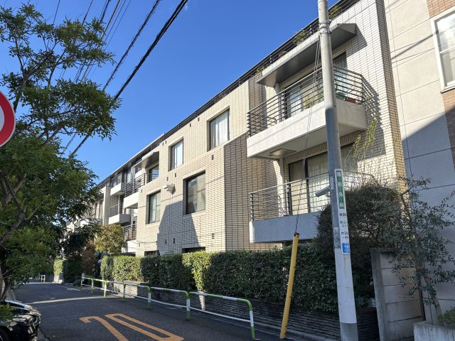パレロワイヤル本駒込・曙町の外観