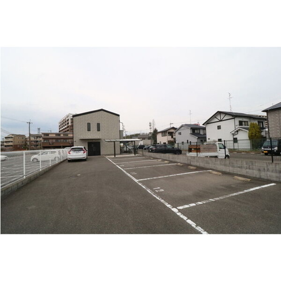 【駐車場】 | アンプルールフェールハンナハンナ