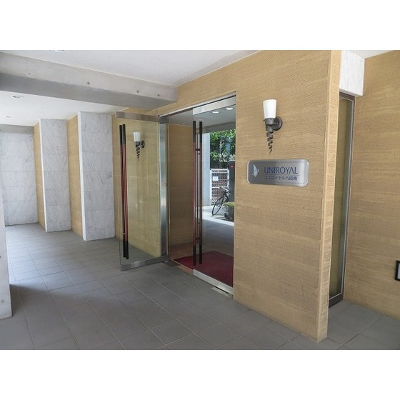 ユニロイヤル九段南の外観|エントランス