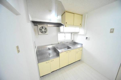 【キッチン】 | ビレッジハウス善部4号棟 | ビレッジハウスの同一物件・同一タイプの間取りの写真です