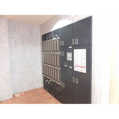 【外観】 | ユニロイヤル九段南 | 宅配ボックス