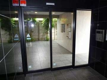 サンテミリオン八王子中町のエントランス