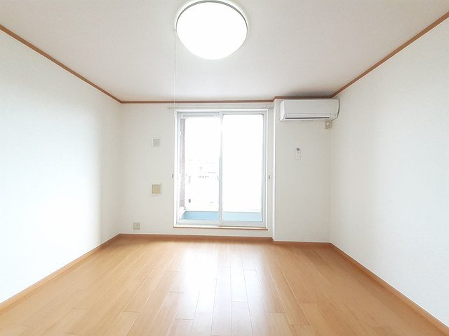 モワメームの居間・リビング|こちらの居間で趣味の時間をお楽しみください