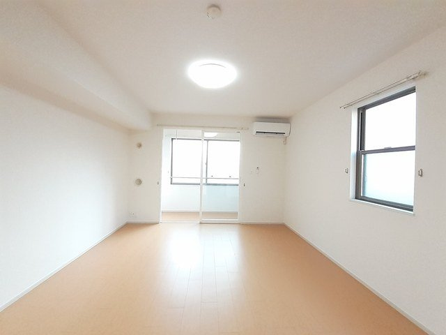 カレントⅢの居間・リビング|使いやすいリビングです