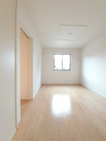 シェーン・プラッツの内装|明るい色調の室内です