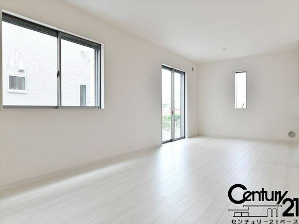 リーブルガーデン結崎 ５号棟 ／新築一戸建の内観：施工例|■ペアガラス使用で結露の心配もありません！■