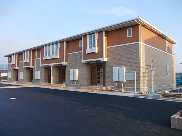 レインボーヒル・ハイツの外観