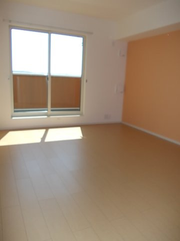 レインボーヒル・ハイツの居間・リビング