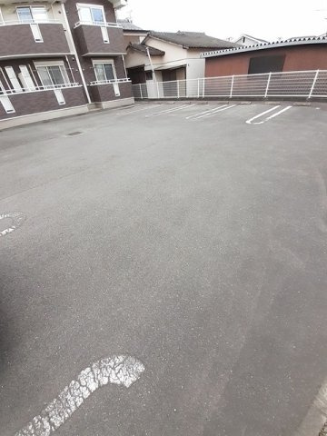 スモ－ルウッズタウンＴＯＭＯⅡの駐車場