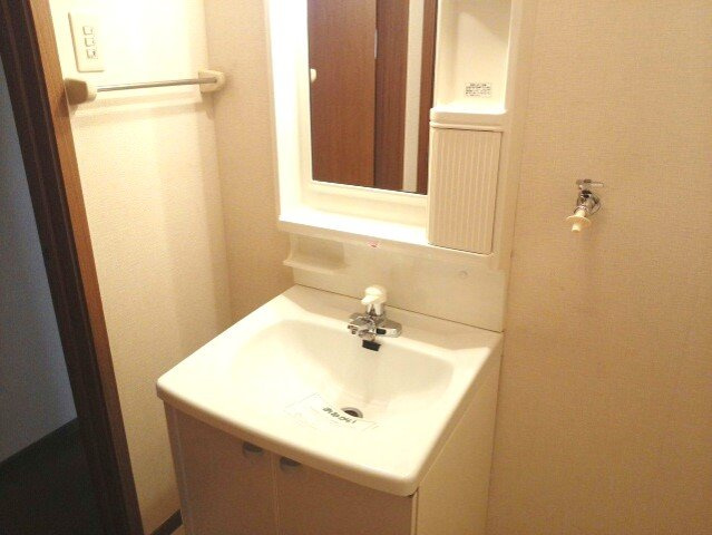 ラフィネ花水木の洗面所