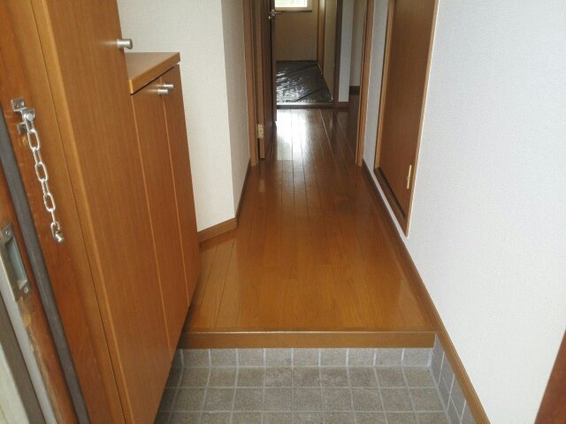 ラフィネ花水木の玄関