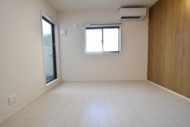 フジパレス西宮今津Ⅱ番館の居間・リビング