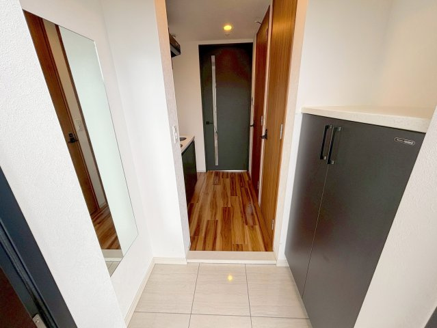 レジュールアッシュ三国本町の玄関