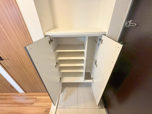 レジュールアッシュ三国本町の収納