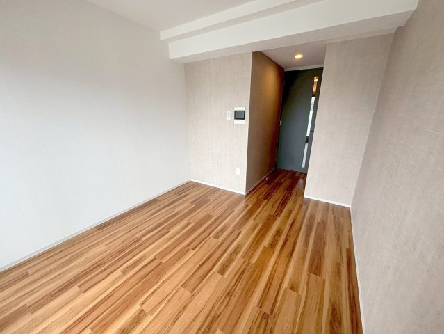 レジュールアッシュ三国本町の洋室