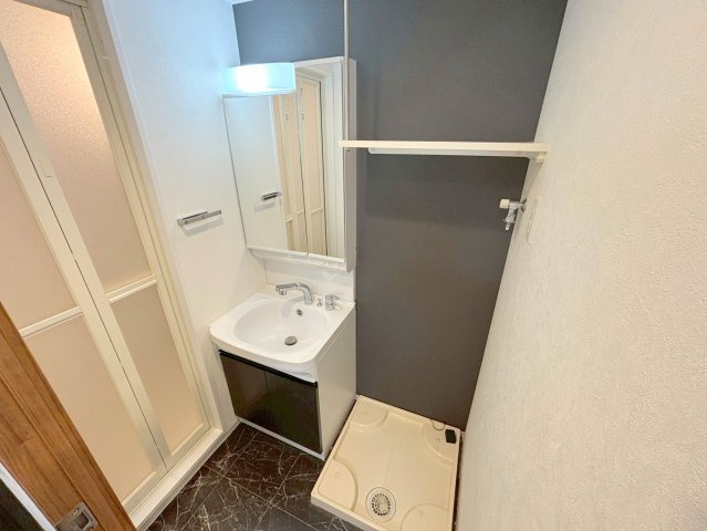 レジュールアッシュ三国本町の洗面所