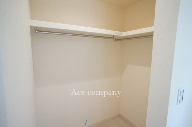 【収納】 | 東住吉区今川4丁目　【2号棟/全2棟】 | 【1階：ストレージルーム6.75帖】のウォークインクローク内です♪