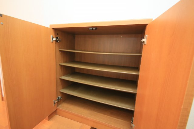 ファイーヴ土穴の玄関