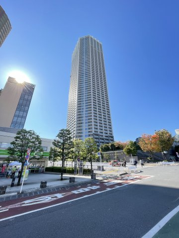 富久クロスコンフォートタワーの外観