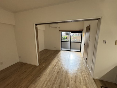 【居間・リビング】 | グランドステイツ薬院ギャラリー | 床・壁紙張替、建具を新品交換しました