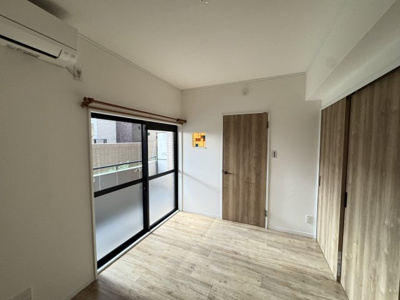 【洋室】 | グランドステイツ薬院ギャラリー | 床・壁紙張替、建具を新品交換しました