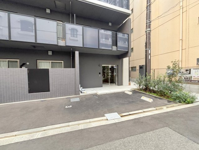グランディア大阪ノースの駐車場
