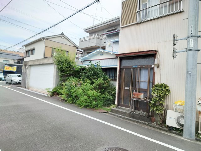 売土地　静岡市駿河区八幡2丁目の前面道路含む現地写真