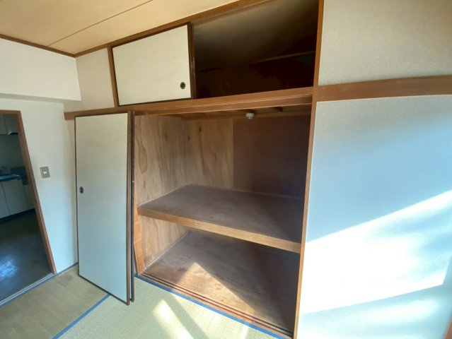 ルブニール西郷の収納