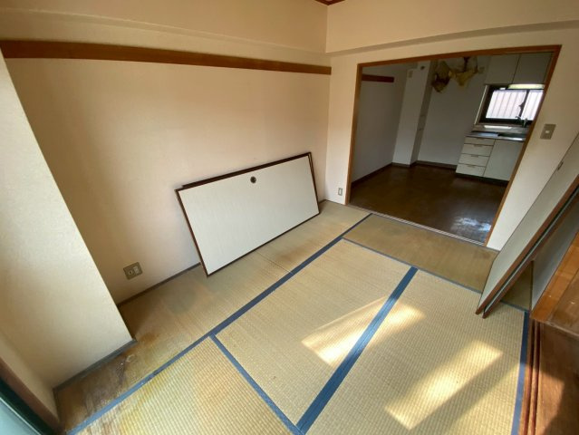 ルブニール西郷の和室