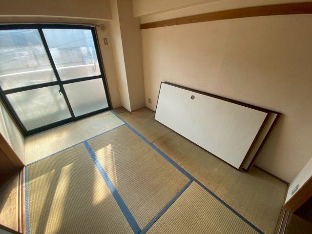 ルブニール西郷の和室