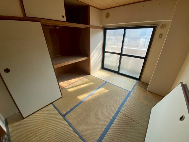 ルブニール西郷の和室