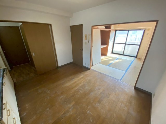 ルブニール西郷の居間・リビング