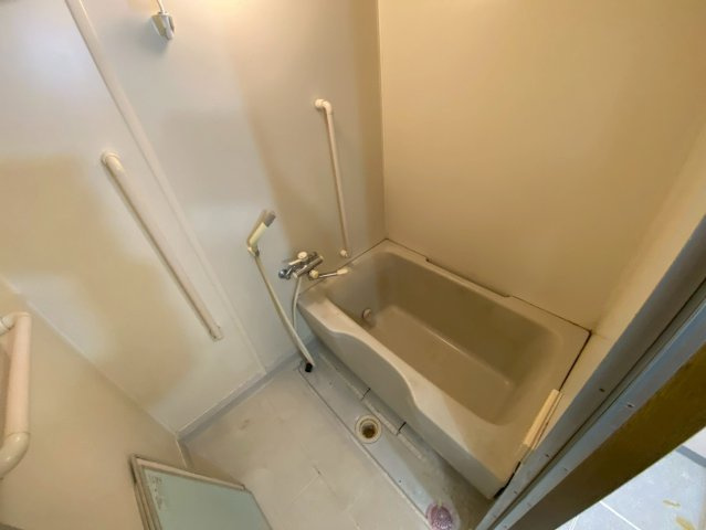 ルブニール西郷の浴室