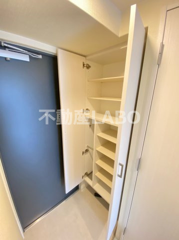 エスリード弁天町ポートヴィラの収納