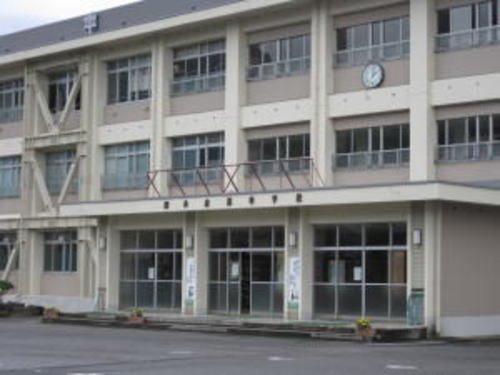 サン・ドエルの周辺|勝山南部中学校まで400m