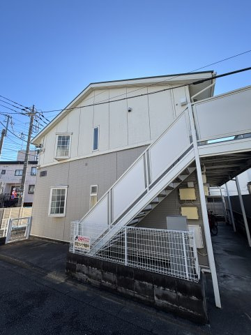 ファミール栄のエントランス