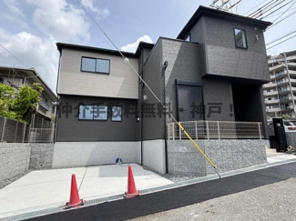 【外観】 | 神戸市須磨区白川台6丁目　新築戸建2号棟　仲介手数料無料！ | 落ち着いた雰囲気の外観です