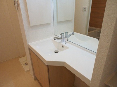 【洗面所】 | ラメール | 脱衣スペースもあります