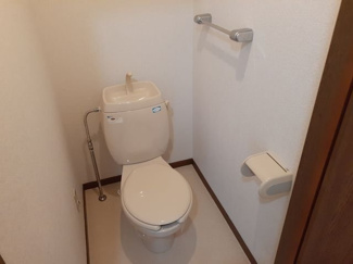 【トイレ】 | パークサイド２ | 落ち着いた色調のトイレです