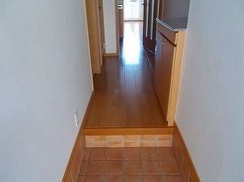 【玄関】 | アンフィニ・Ｓ | 収納もある玄関です