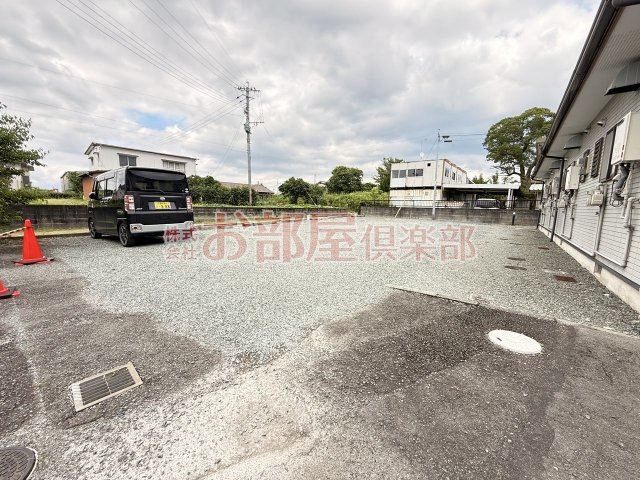 villa早津崎の駐車場|駐車場があるので、車を買う予定の方も安心です