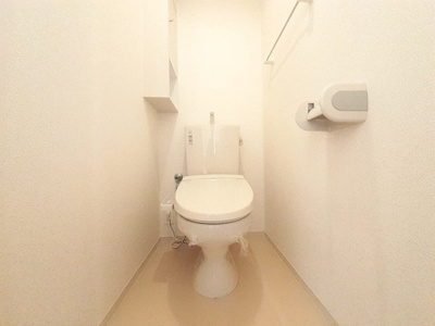 【トイレ】 | エスペランサ浜の宮Ⅰ | コンパクトで使いやすいトイレです