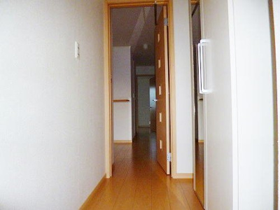 【玄関】 | ウエストヒルズＢ | ゆったりとした玄関です