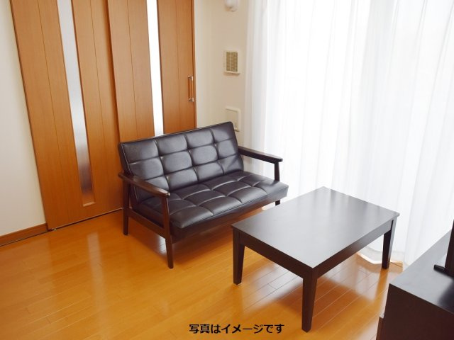 Leaf Village 新宿若松の内装|明るい色調の室内です