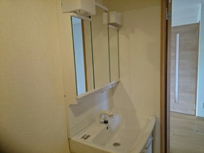 【洗面所】 | サンビレッジ | コンパクトで使いやすい洗面所