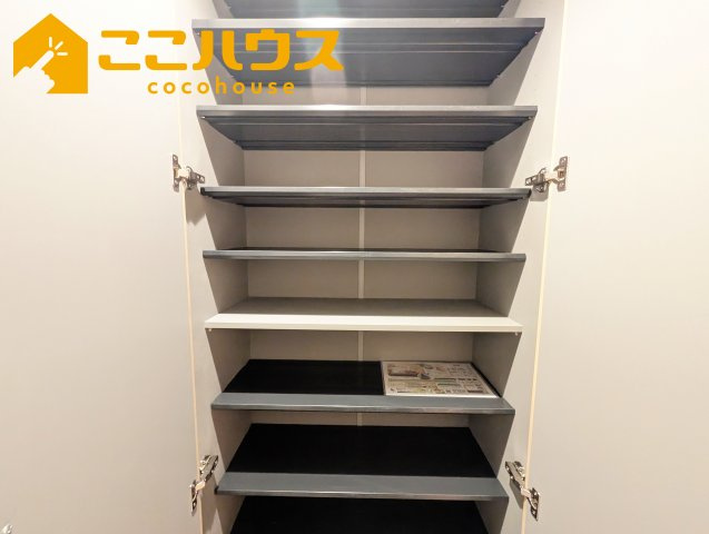 ライオンズマンション真志喜の収納|大容量のシューズボックス