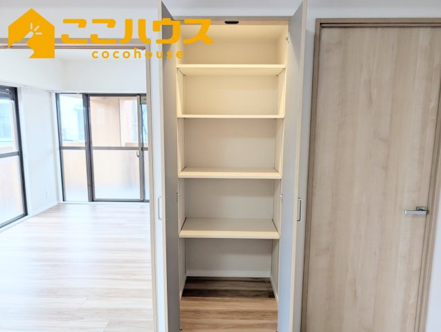 ライオンズマンション真志喜の収納|リビング収納もございます