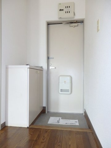 エスポワールＢの玄関|きれいな玄関です