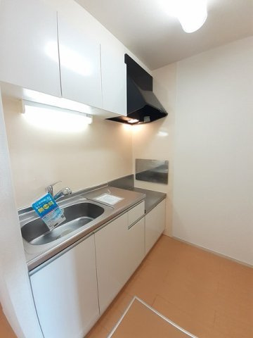 プレストーラⅡのキッチン|コンパクトなキッチンで掃除もラクラク