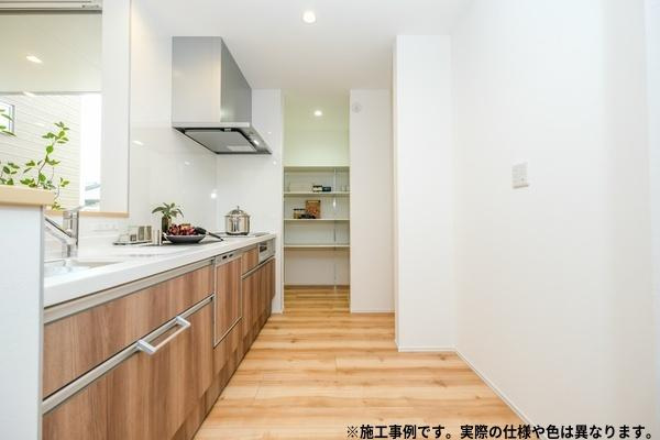 東野台　新築の完成予想図|※内観パースは、イメージです。